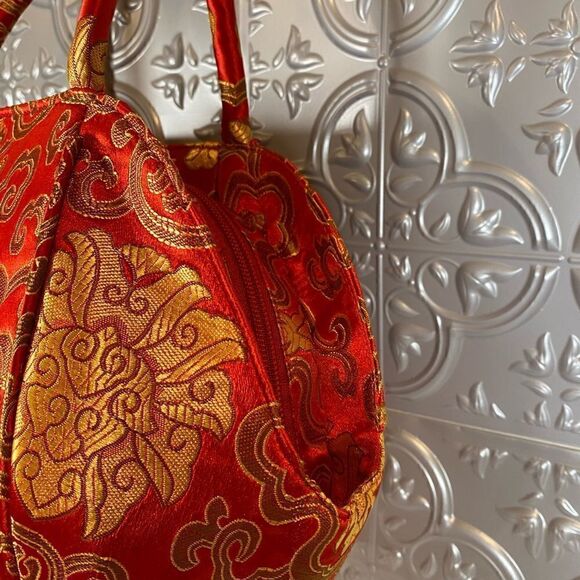 NWOT SET   - Picture 4 of 8